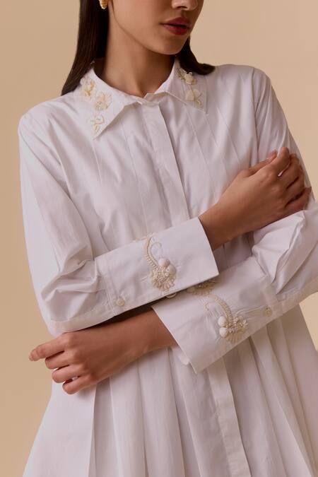 Shop Bunka White Embroidery Collared Cotton Poplin Shirt Online at Aza Fashions Shop_Bunka_White Embroidery Collared Cotton Poplin Shirt _Online_at_Aza_Fashions