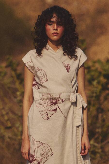 Buy Kharakapas Beige Voile Open Neck Printed Co-ord Set Online at Aza Fashions Buy_Kharakapas_Beige Voile Open Neck Printed Co-ord Set _Online_at_Aza_Fashions