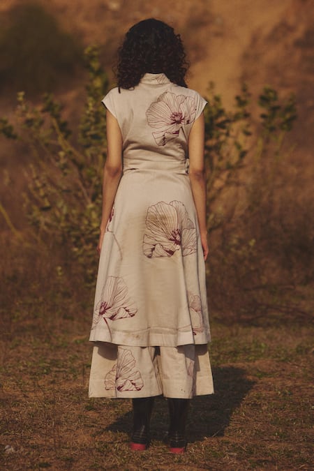 Kharakapas Beige Printed Co-ord Set 