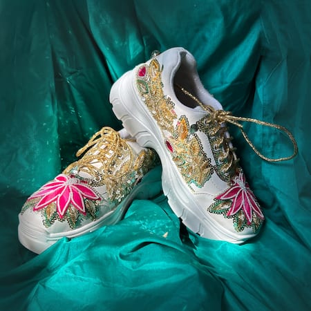 Chal Jooti Embellished Floral Sneakers 