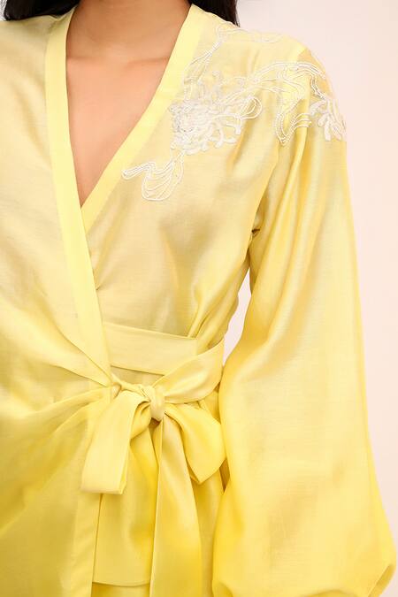 Sakshi Khetterpal_Yellow Chanderi Silk Embroidery V-neck Citrus Burst Wrap Around Set _Online_at_Aza_Fashions