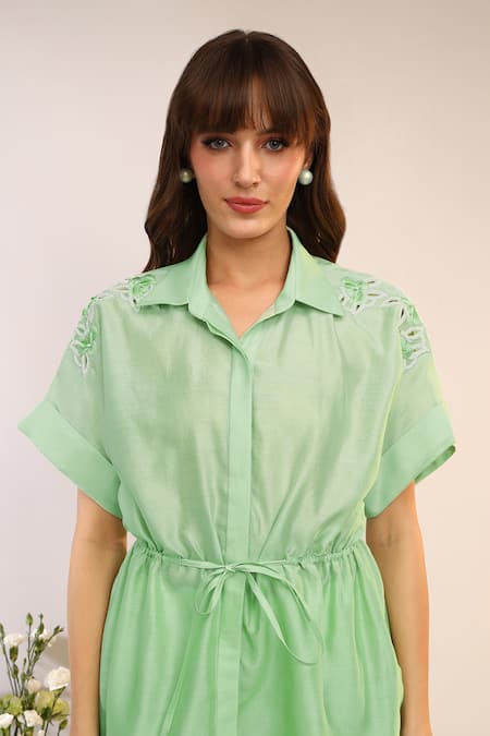 Sakshi Khetterpal_Green Chanderi Silk Embroidery Collared Kiwi Shoulder Pant Set _at_Aza_Fashions