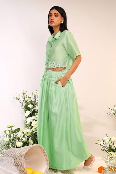 Sakshi Khetterpal_Green Chanderi Silk Embroidery Collared Kiwi Cropped Shirt And Gathered Skirt _Online_at_Aza_Fashions