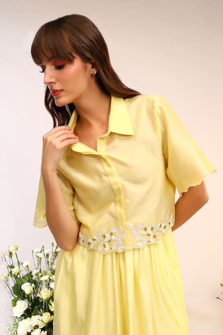 Sakshi Khetterpal_Yellow Chanderi Silk Embroidery Collared Cropped Shirt And Gathered Skirt Set _Online_at_Aza_Fashions