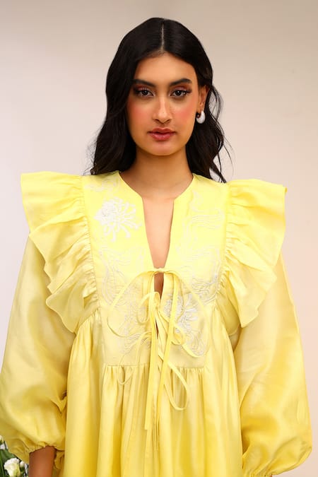 Sakshi Khetterpal_Yellow Chanderi Silk, Maheshwari Embroidery V-neck Floral Tie Up Dress _Online_at_Aza_Fashions