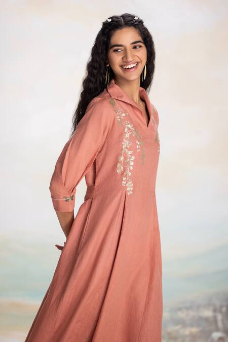 Kaveri Peach Linen Embroidery, Applique Collared Midi Dress Online at Aza Fashions Kaveri_Peach Linen Embroidery, Applique Collared Midi Dress _Online_at_Aza_Fashions