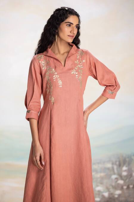 Buy Kaveri Peach Linen Embroidery, Applique Collared Midi Dress Online at Aza Fashions Buy_Kaveri_Peach Linen Embroidery, Applique Collared Midi Dress _Online_at_Aza_Fashions