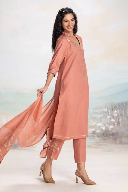 Buy Kaveri Peach Linen Embroidery, Applique Mandarin Collar Kurta Set With Online at Aza Fashions Buy_Kaveri_Peach Linen Embroidery, Applique Mandarin Collar Kurta Set With _Online_at_Aza_Fashions