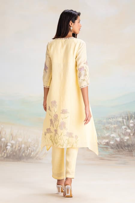 Shop Kaveri Yellow Linen Embroidery V-neck Buttercup Floral Print Kurta Set at Aza Fashions Shop_Kaveri_Yellow Linen Embroidery V-neck Buttercup Floral Print Kurta Set _at_Aza_Fashions