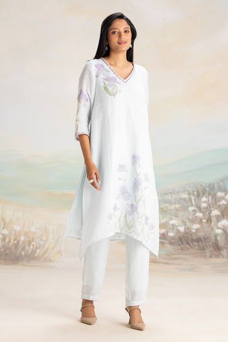 Buy_Kaveri_Blue Linen Embroidery V-neck Powder Kurta Set _Online_at_Aza_Fashions