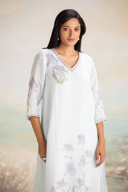 Shop_Kaveri_Blue Linen Embroidery V-neck Powder Kurta Set _Online_at_Aza_Fashions
