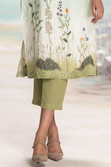 Kaveri Blue Linen V-neck Sunset Embroidered Kurta Set Online at Aza Fashions Kaveri_Blue Linen V-neck Sunset Embroidered Kurta Set _Online_at_Aza_Fashions