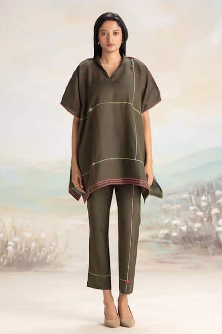 Buy Kaveri Green Linen V-neck V Roll-collared Top And Pant Set Online at Aza Fashions Buy_Kaveri_Green Linen V-neck V Roll-collared Top And Pant Set _Online_at_Aza_Fashions
