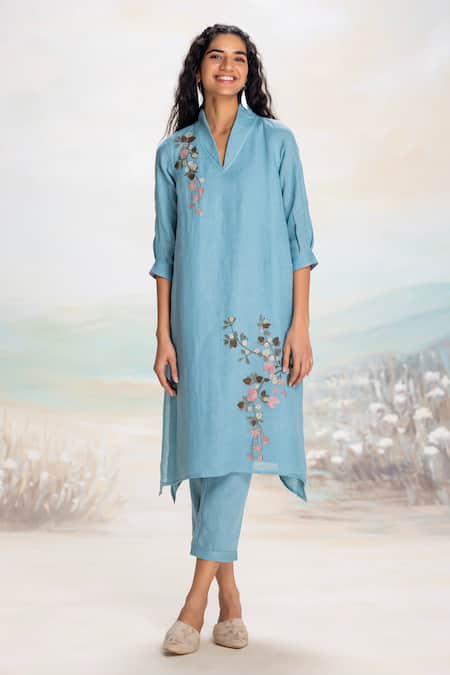 Buy Kaveri Blue Linen Applique, Embroidery V-neck Lake Tunic And Pant Set Online at Aza Fashions Buy_Kaveri_Blue Linen Applique, Embroidery V-neck Lake Tunic And Pant Set _Online_at_Aza_Fashions