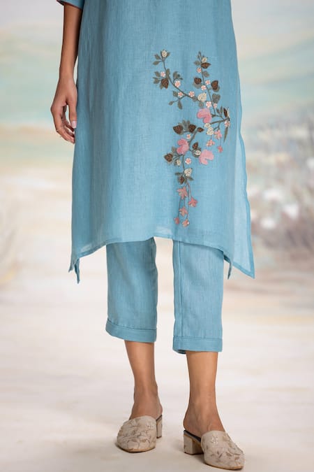 Shop Kaveri Blue Linen Applique, Embroidery V-neck Lake Tunic And Pant Set Online at Aza Fashions Shop_Kaveri_Blue Linen Applique, Embroidery V-neck Lake Tunic And Pant Set _Online_at_Aza_Fashions