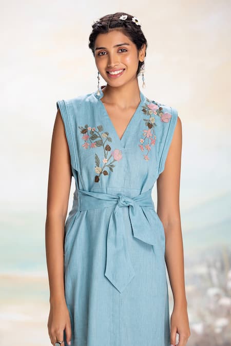 Buy_Kaveri_Blue Linen Embroidery, Applique V-neck Lake Tie-up Midi Dress _Online_at_Aza_Fashions