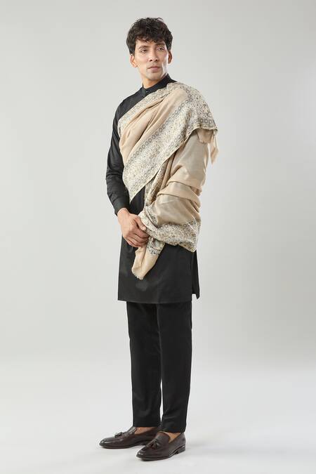 Shop Taroob Cream Mughal Darbar Border Wool Shawl Online at Aza Fashions Shop_Taroob_Cream Mughal Darbar Border Wool Shawl_Online_at_Aza_Fashions