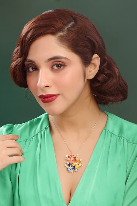 Kicky & Perky Floral Moissanite Pendant Necklace 