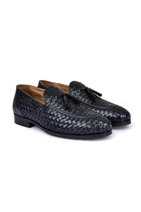 Shop_Wednesday Lifestyle_Black Arthur Intrecciato Leather Shoes _at_Aza_Fashions