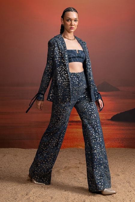 Shop Nikita Mhaisalkar Blue Hemp Square Neck Indigo Swirl Printed Crop Top at Aza Fashions Shop_Nikita Mhaisalkar_Blue Hemp Square Neck Indigo Swirl Printed Crop Top _at_Aza_Fashions