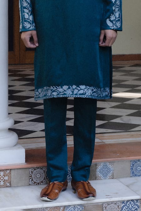 Angad Creations_Blue Viscose, Linen Peacock Embroidered Kurta Set _Online_at_Aza_Fashions