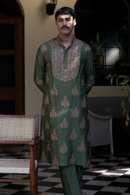 Angad Creations_Green Viscose, Silk Embroidery Kurta Set _Online_at_Aza_Fashions