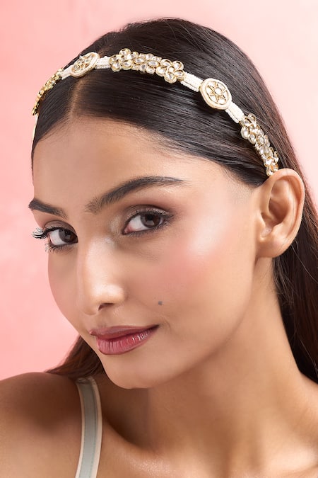 Samyukta Singhania Polki & Pearl Hair Band 