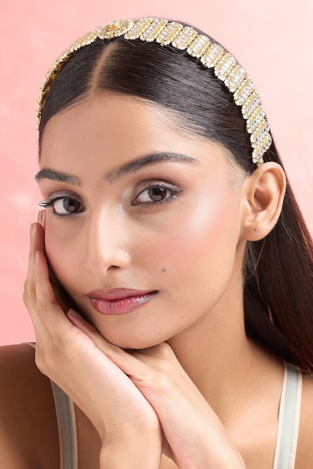 Samyukta Singhania Kundan Pearl Embellished Hair Band 