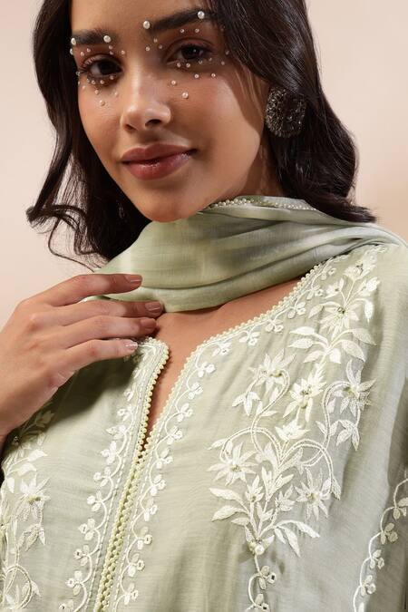 Kyra By Bhavna Green Chanderi Silk, Cotton Embroidery Split V-neck Kurta Set Online at Aza Fashions Kyra By Bhavna_Green Chanderi Silk, Cotton Embroidery Split V-neck Kurta Set _Online_at_Aza_Fashions