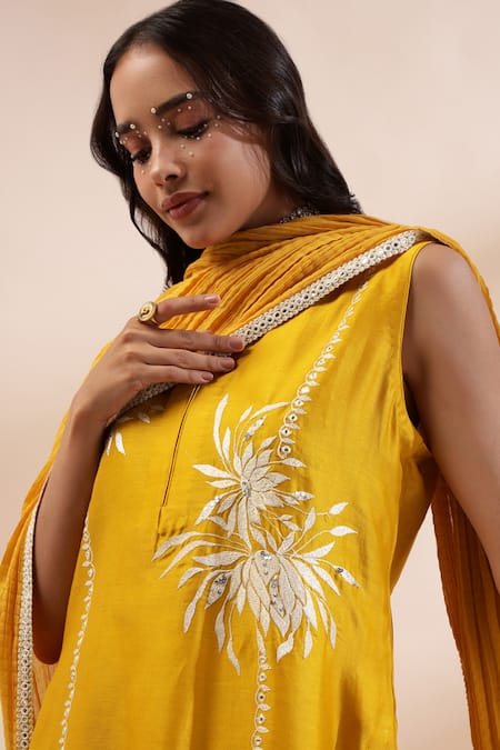 Shop Kyra By Bhavna Mustard , Silk, Yellow Kurta Set With Dupatta Online at Aza Fashions Shop_Kyra By Bhavna_Mustard , Silk, Yellow Kurta Set With Dupatta _Online_at_Aza_Fashions