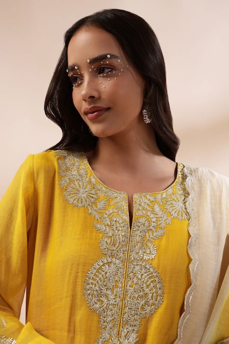 Buy_Kyra By Bhavna_Mustard Chanderi Silk, Cotton Gota Patti, Lace Round Neck Regal Flared Kurta Set _Online_at_Aza_Fashions