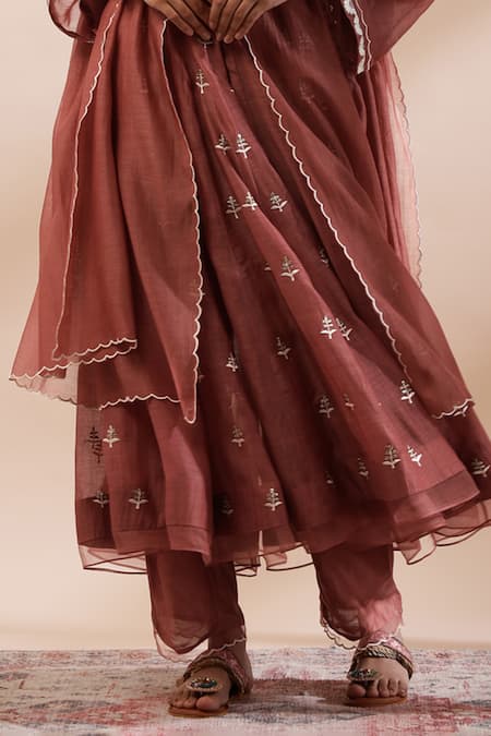 Kyra By Bhavna Rust Chanderi Silk, Cotton Embroidery V-neck Floral Mocha Anarkali Set at Aza Fashions Kyra By Bhavna_Rust Chanderi Silk, Cotton Embroidery V-neck Floral Mocha Anarkali Set _at_Aza_Fashions