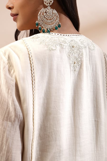 Kyra By Bhavna_Ivory Chanderi Silk, Cotton Lace, Embroidery V-neck Placement Kurta With Pant _Online_at_Aza_Fashions