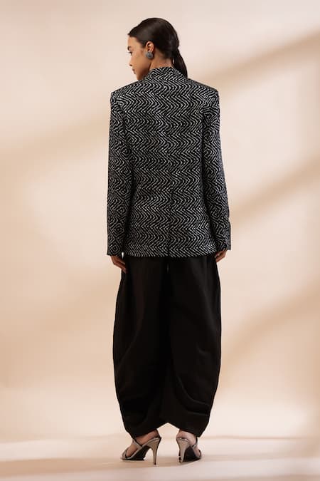 Kyra By Bhavna Structured Black & White Printed Blazer Set 