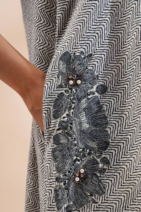 Buy_Kyra By Bhavna_Black Cotton, Linen Beads, Embroidery V-neck Zig Zag Print Maxi Dress _Online_at_Aza_Fashions