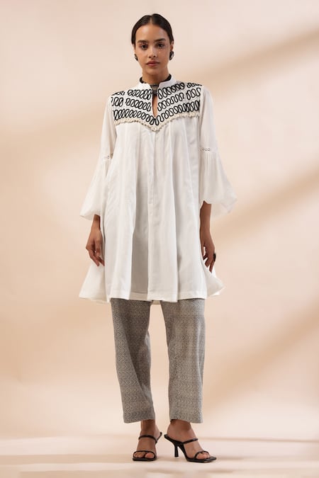 Kyra By Bhavna_White Cotton, Linen Embroidery Split V-neck Ivory Zig Zag Printed Kurta Set _Online_at_Aza_Fashions