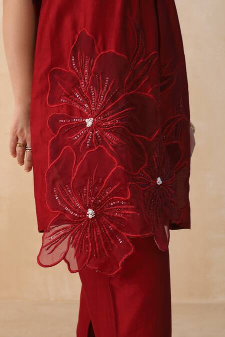 Midori By Sgv_Red Cotton, Silk Pearls Cherry Embroidered Kurta Set _Online_at_Aza_Fashions