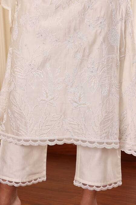Midori By Sgv_White Cotton, Silk Pearls, Sequins V-neck Embroidered V Kaftan Set _at_Aza_Fashions