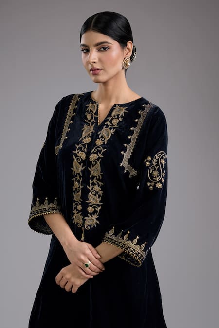 Studio A_Black Velvet Embroidery V-neck Aari Kurta And Salwar Set _Online_at_Aza_Fashions
