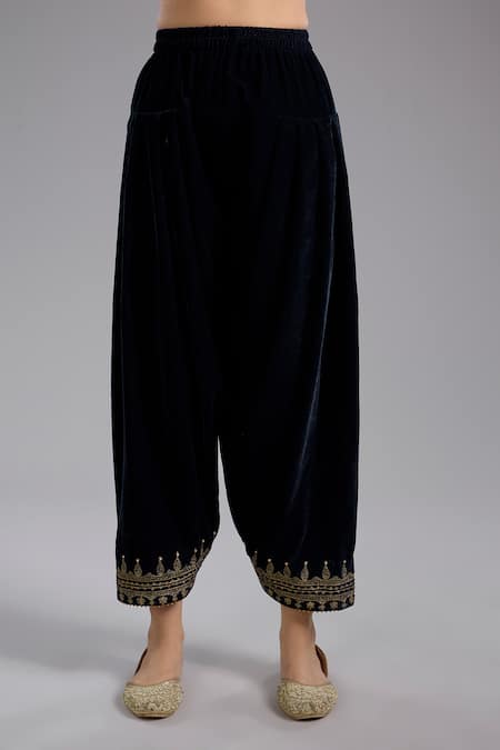 Buy_Studio A_Black Velvet Embroidery V-neck Aari Kurta And Salwar Set _Online_at_Aza_Fashions