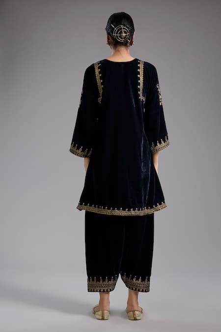 Studio A Velvet Aari Embroidered Kurta & Salwar Set 