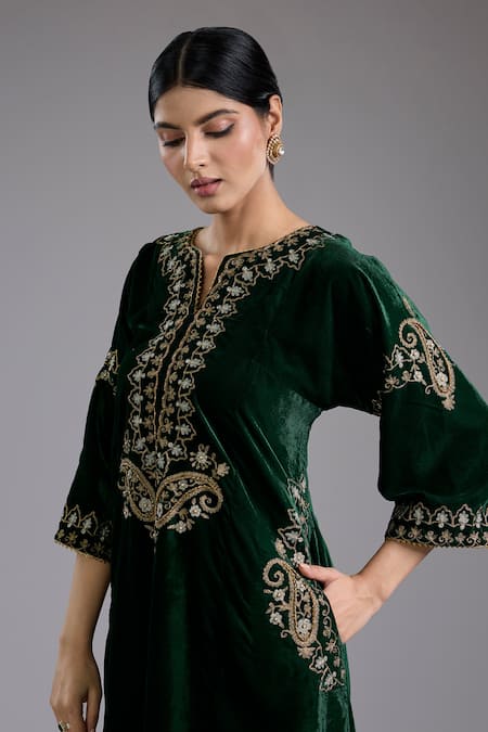 Buy_Studio A_Green Velvet Embroidery Round Neck Aari Kurta Set _Online_at_Aza_Fashions