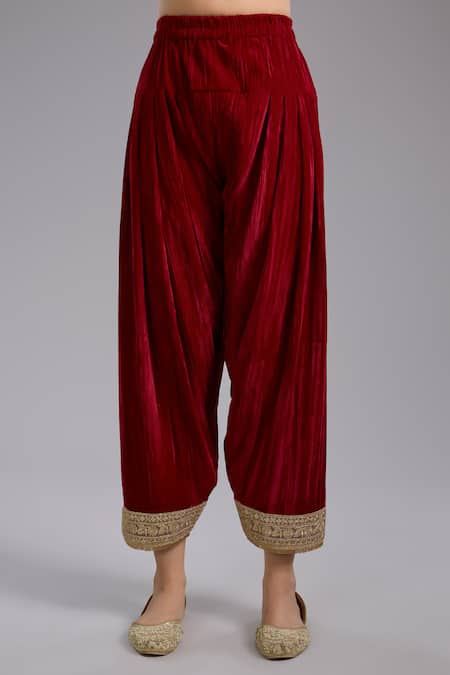 Studio A_Green Velvet Embroidery V-neck Aari Kurta Set _Online_at_Aza_Fashions