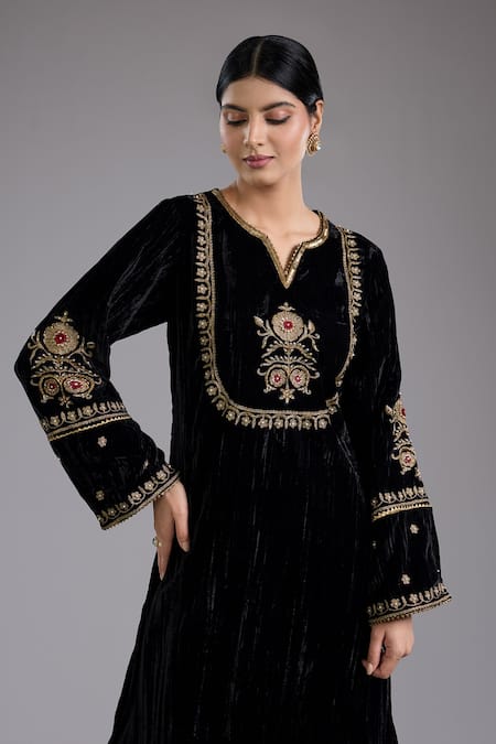 Studio A_Black Velvet Embroidery Round Neck Aari Kurta Set _Online_at_Aza_Fashions