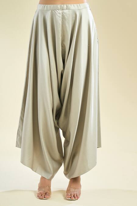 Prisho Navy Embroidery V-neck Scallop Kaftan With Pant Online at Aza Fashions Prisho_Navy Embroidery V-neck Scallop Kaftan With Pant _Online_at_Aza_Fashions