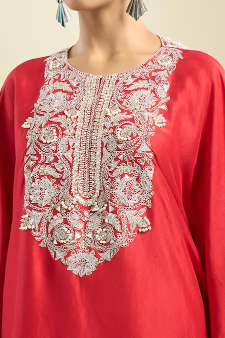 Prisho_Red Gota Patti Round Neck Embellished Kaftan And Pant Set _at_Aza_Fashions