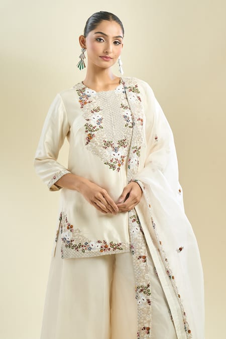 Buy_Prisho_Cream Embroidery Round Neck Kurta Palazzo Set 