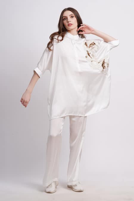 Sonali Gupta Ivory Silk Floral Embroidered Kurta Set 