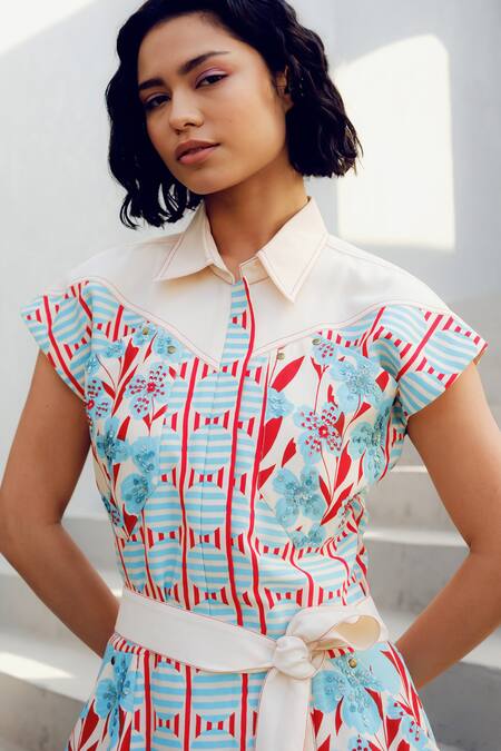 Pooja Rajgarhia Gupta Off White Georgette Collared Floral Print Dress With Waist Belt Online at Aza Fashions Pooja Rajgarhia Gupta_Off White Georgette Collared Floral Print Dress With Waist Belt _Online_at_Aza_Fashions
