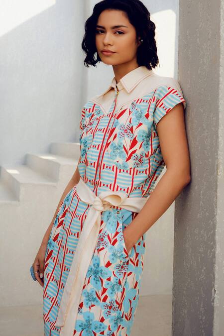 Buy Pooja Rajgarhia Gupta Off White Georgette Collared Floral Print Dress With Waist Belt Online at Aza Fashions Buy_Pooja Rajgarhia Gupta_Off White Georgette Collared Floral Print Dress With Waist Belt _Online_at_Aza_Fashions